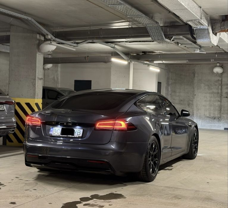 PREMIUM/TRANSFER/PRIVATE UA/EC Приватний трансфер Tesla S 2023