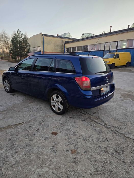 Opel astra h 1.7diesel 2010r. //b.dobry stan