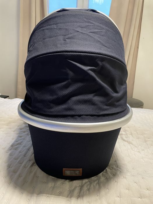 Gondola moon resea s