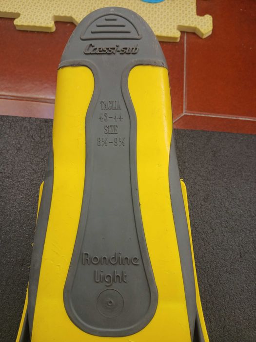 Barbatana Cressi n° 43-44 (usada)