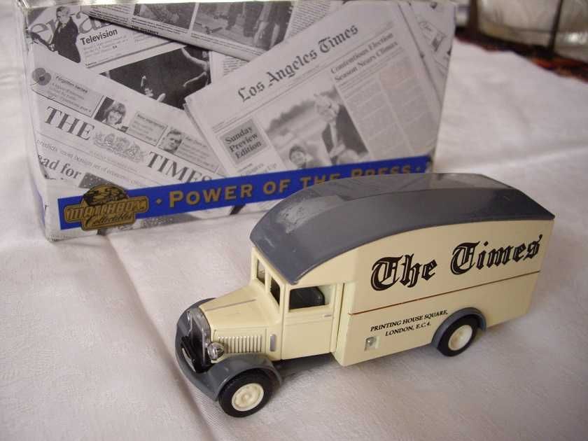 Matchbox Yesteryear MORRIS VAN London Times 1931r