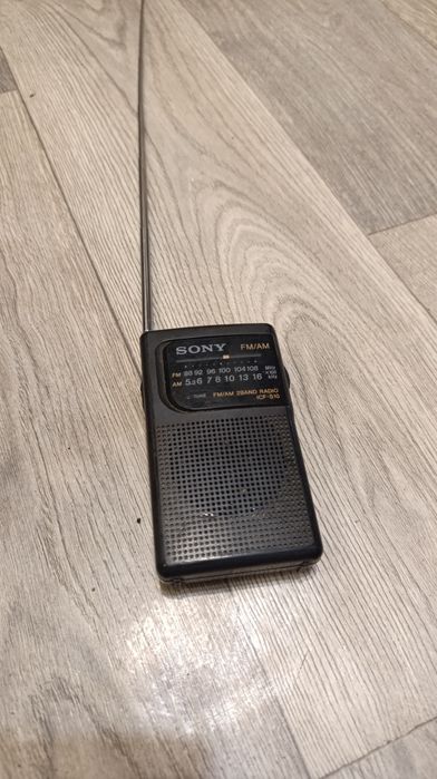 Радиоприемник винтаж Sony  ICF-S10