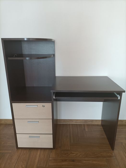 Biurko młodzieżowe