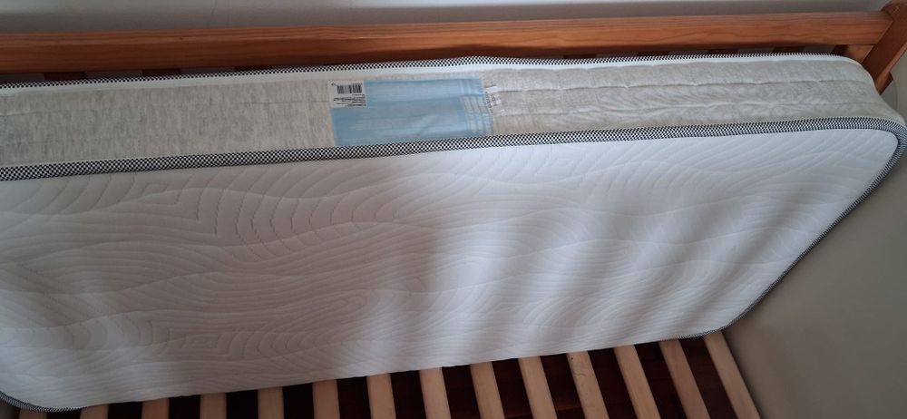 Berço com colchão