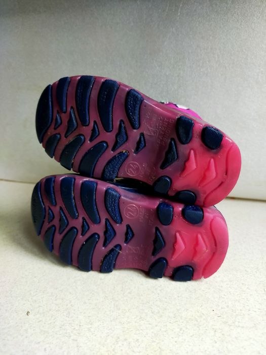 Buty zimowe kozaki Śniegowce Lupilu świecąca podeszwa LED 24
