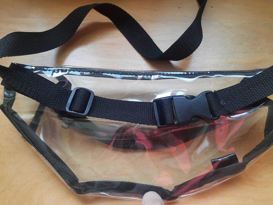 Przezroczysta saszetka