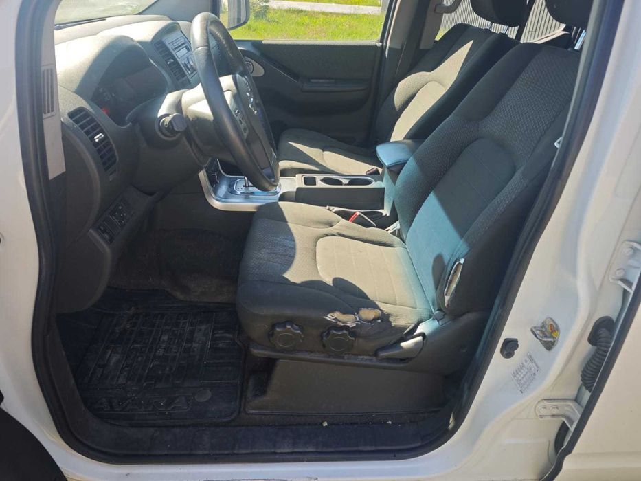 Nissan navara 4*4