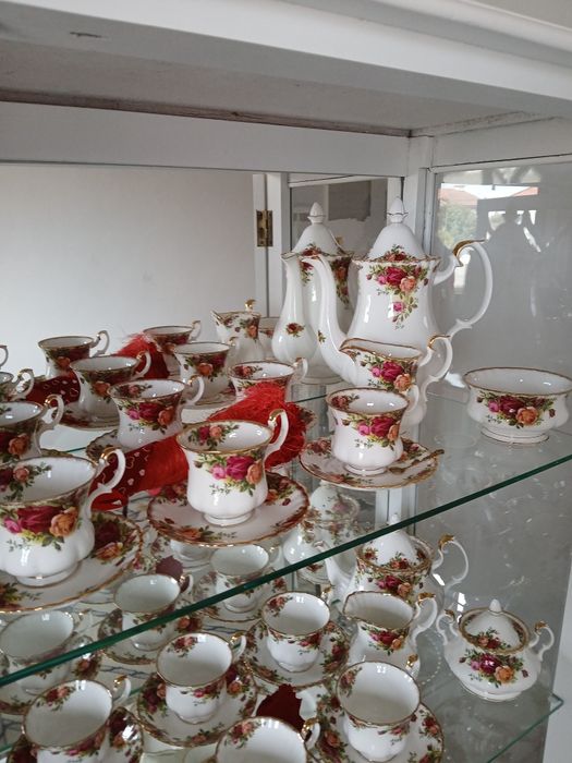 serviços chá/café  e outros Royal Albert