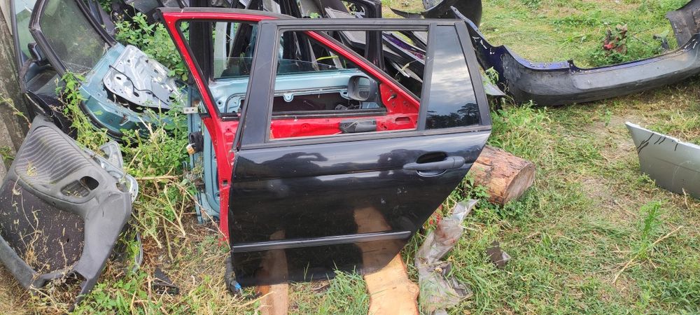 Двері BMW E46.       .