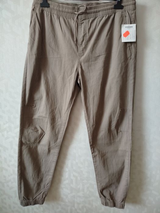 Nowe spodnie męskie rozmiar L