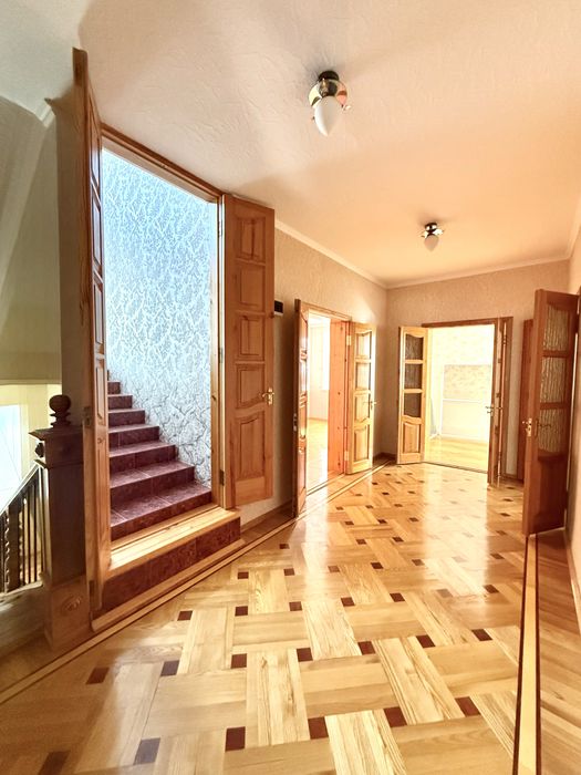 Продається будинок в космічному мк-ні