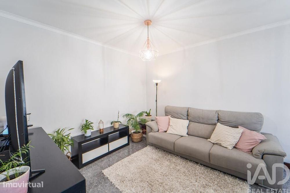 Apartamento T2 em Chafé de 88 m2