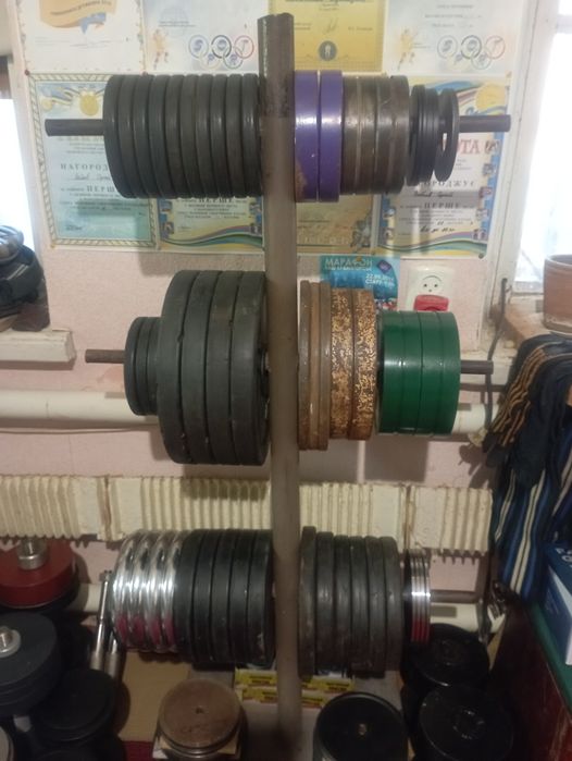 Продам грифы, блины на штангу, гири.