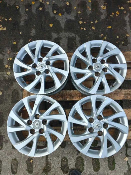 FELGI Aluminiowe Toyota Oryginalne R16 6.5x16 5x114.3 et45