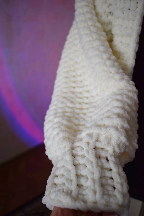 Молочний плюшевий кардиган