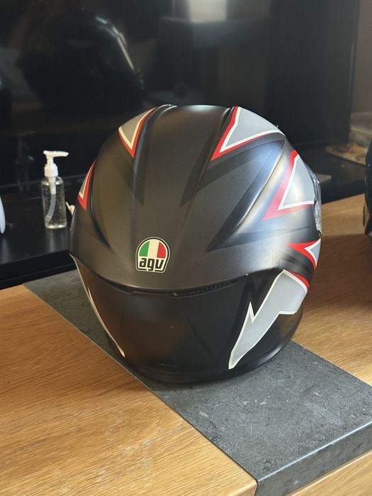 M-ка AGV k6 шолом шлем