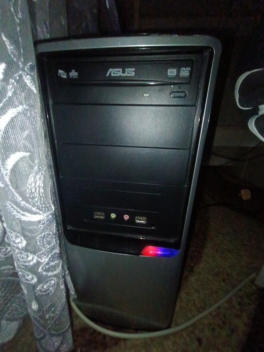 Комп'ютер ПК з монітором