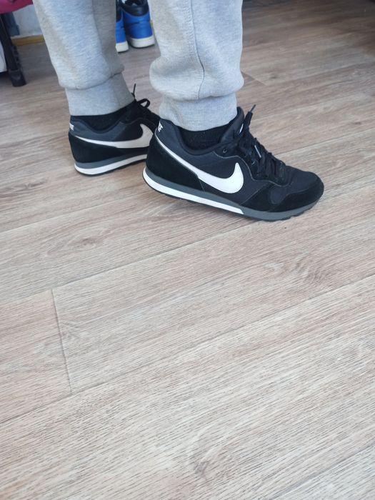 Кросівки Nike MD Runner 2 ( 43 розмір,28 см)