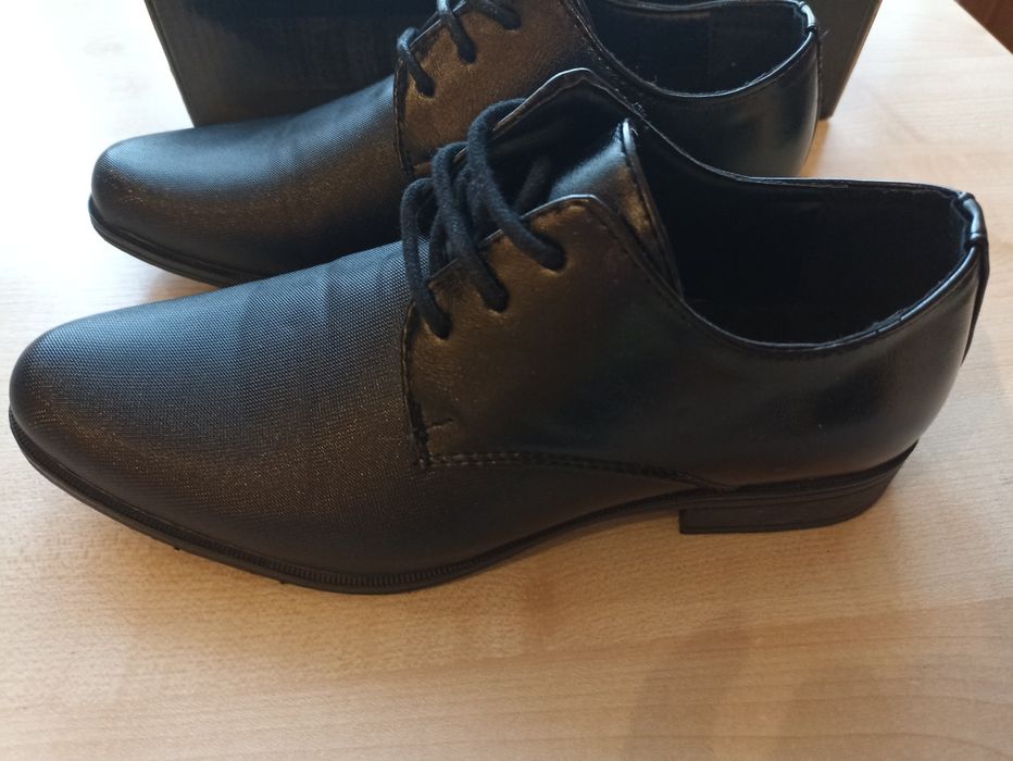 Czarne eleganckie buty rozm 32,komunijne