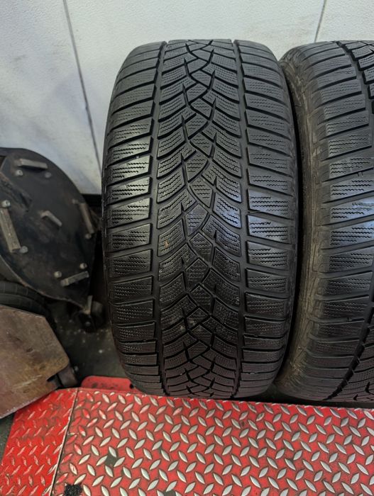 Opony zimowe Goodyear 235/45r17 18r6,8mm