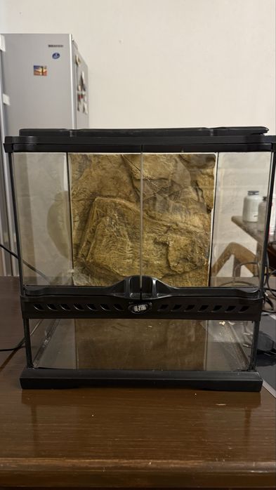 Терраріум Exo Terra 30x30, лампа, мат, теплий камінь та інше.