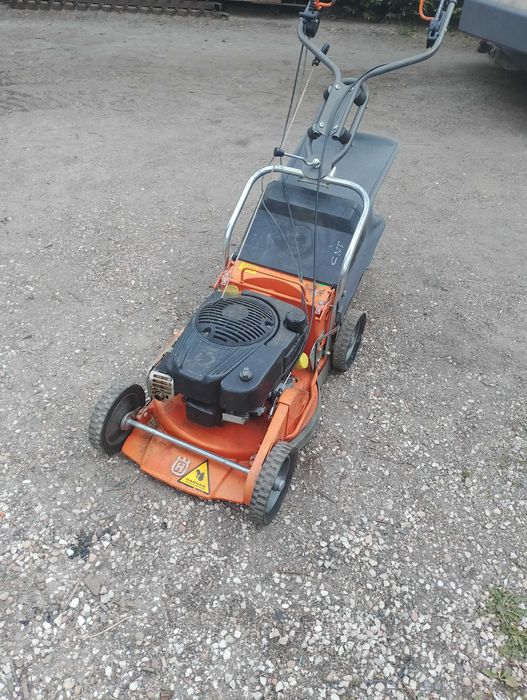Kosiarka spalinowa HUSQVARNA VC 48 SE Silnik B&S 5 KM przedni napęd