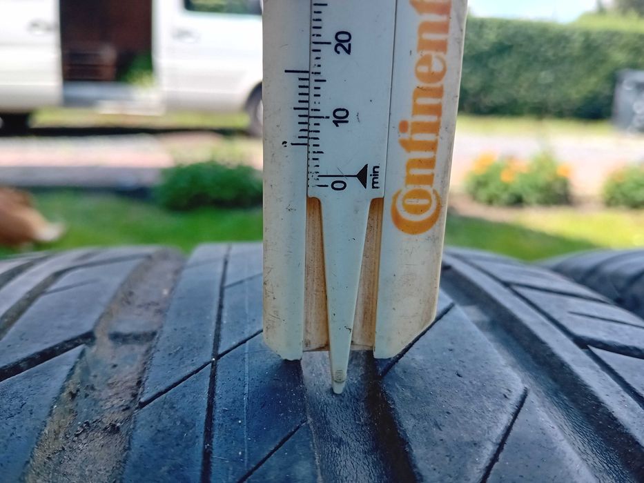 Opony 215/50/18 Bridgestone bieżnik 6mm i 5mm 17 rok F-VAT