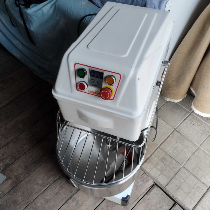 Тестомес, тістоміс  GoodFood SM20T2V380 на 2 скорости