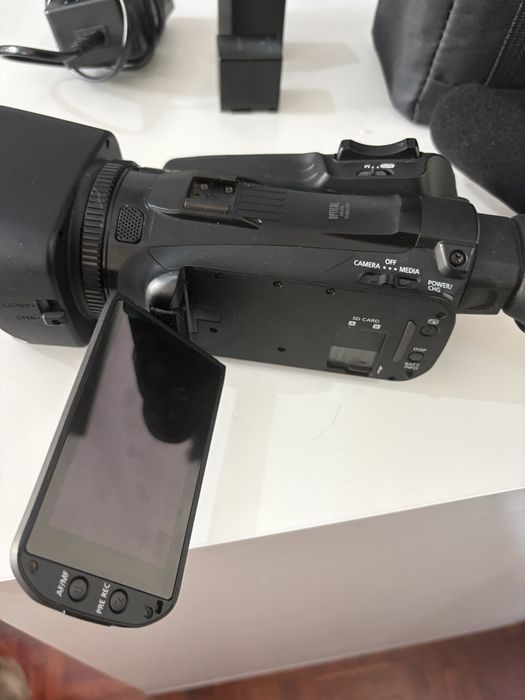 Canon Legria HF G70 4K Handycam