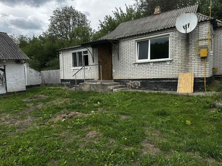 Продам будинок  в селі Озерна