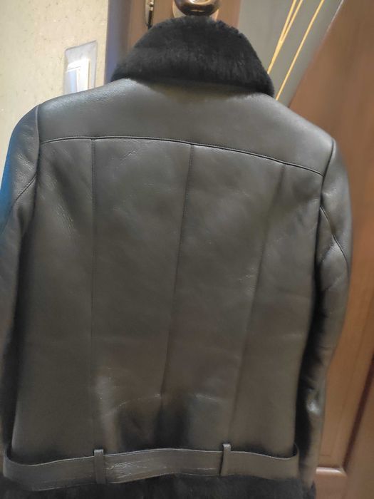 Продається шкіряна жіноча зимова куртка p.44-46.