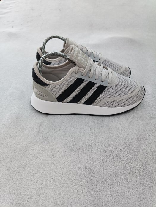 Женские кроссовки Adidas р36.5-37