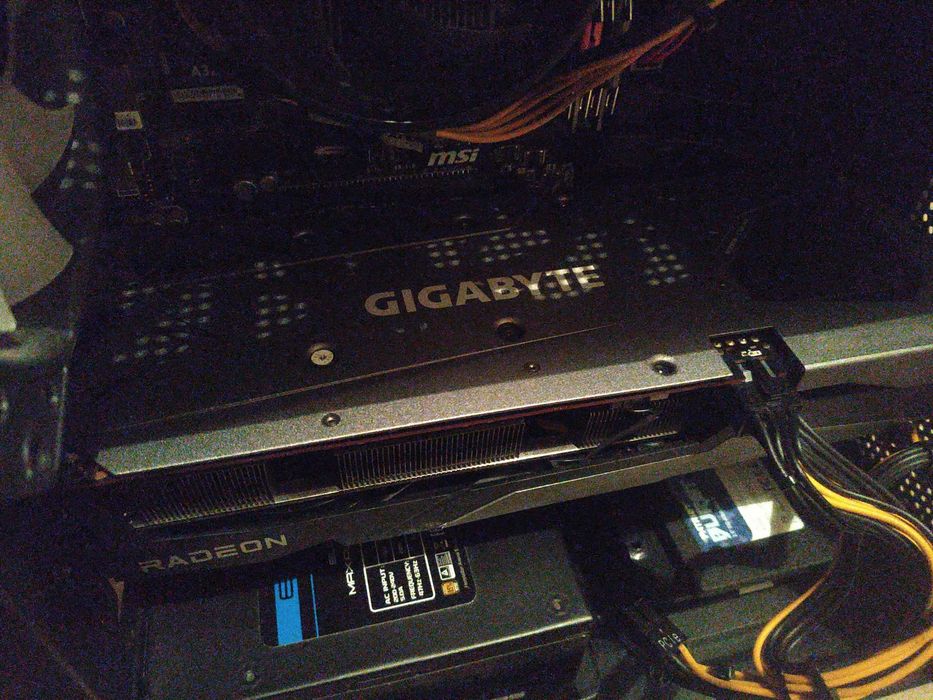 Gygabyte Radeon Gaming Pro 6600xt 8gb ddr5