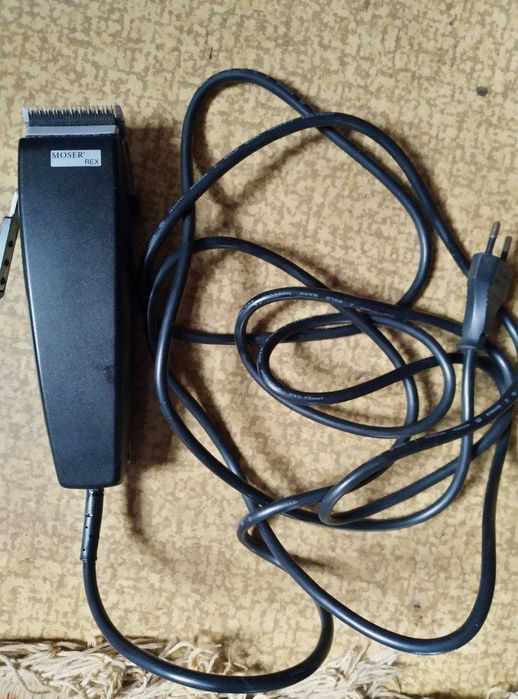 Професійна німецька машинка для стрижки тварин Moser Rex 1230