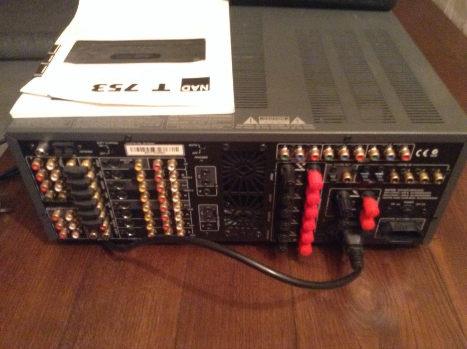 Amplificador NAD T753