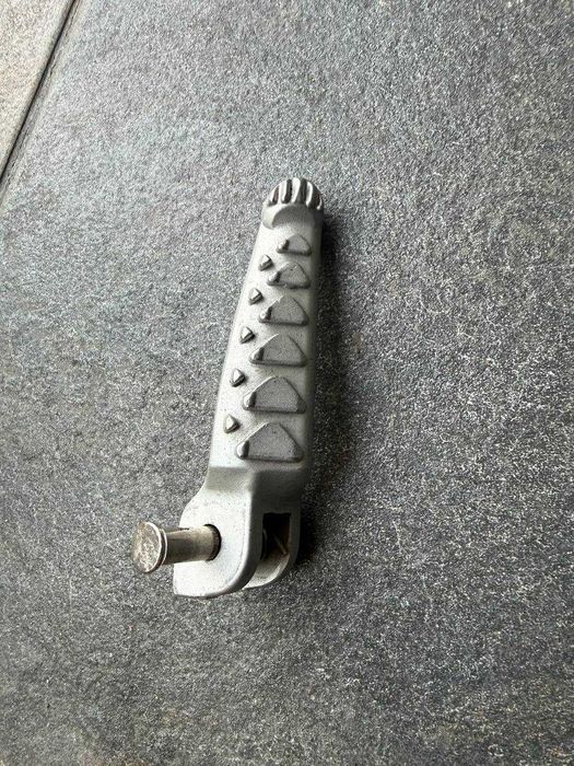 Правая передняя подножка Aprilia RS660 RS 660 2020-2026