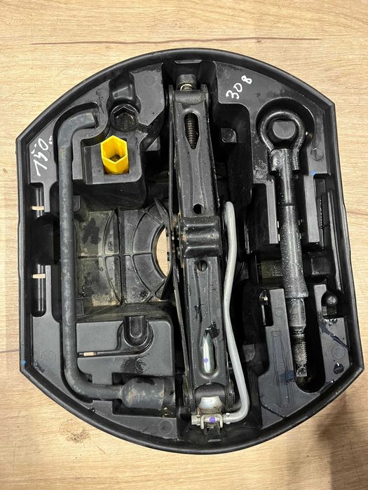 Zestaw wkład naprawczy koła zapasowego Peugeot 308