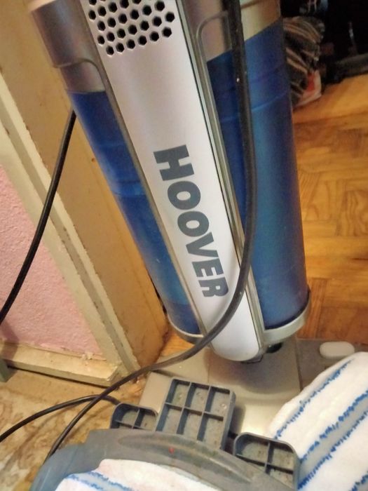 Máquina de lavar e aspirar, usada poucas vezes.