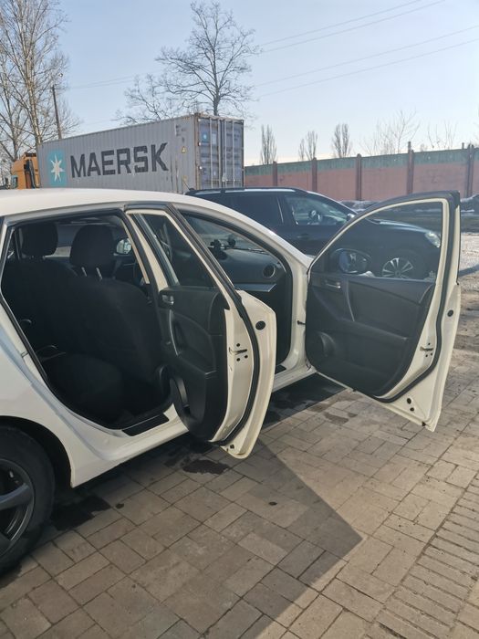 ПРОДАМ Mazda 3! Варта уваги!