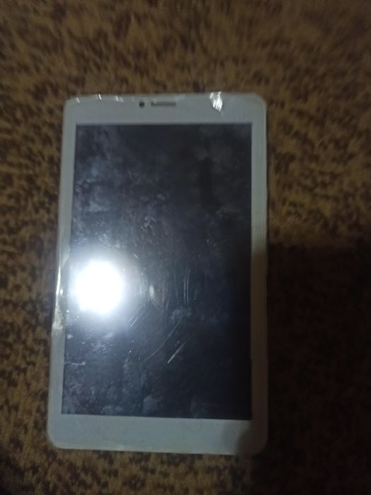 Продаж планшетів на запчастини