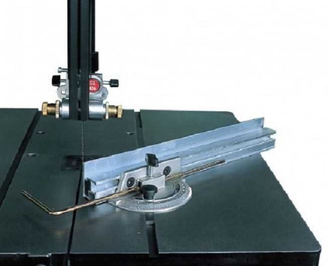 Piła taśmowa do drewna pilarka szer 585mm wys370mm taśmówka pionowa