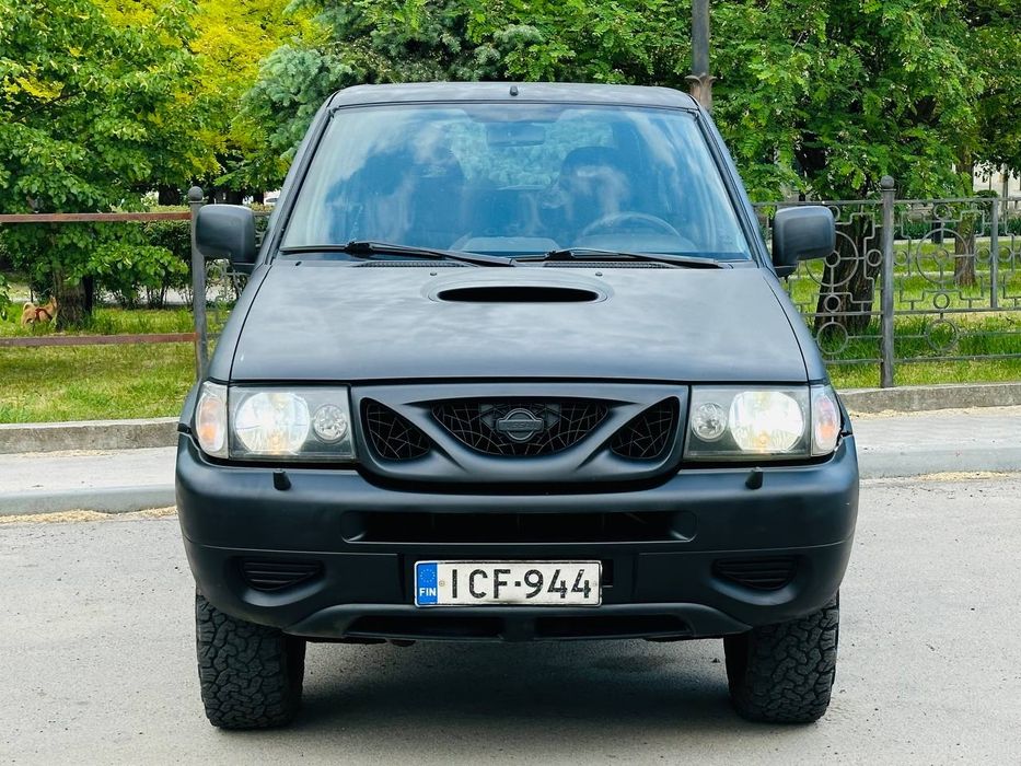 Продам Nissan terrano в хорошем состоянии 4х4 полный привод