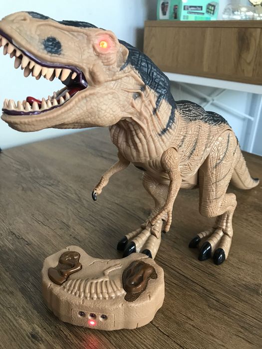Dinozaur sterowany