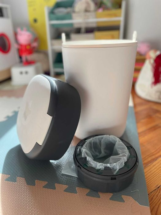 Contentor de Fraldas Tommee Tippee + 4 Recargas