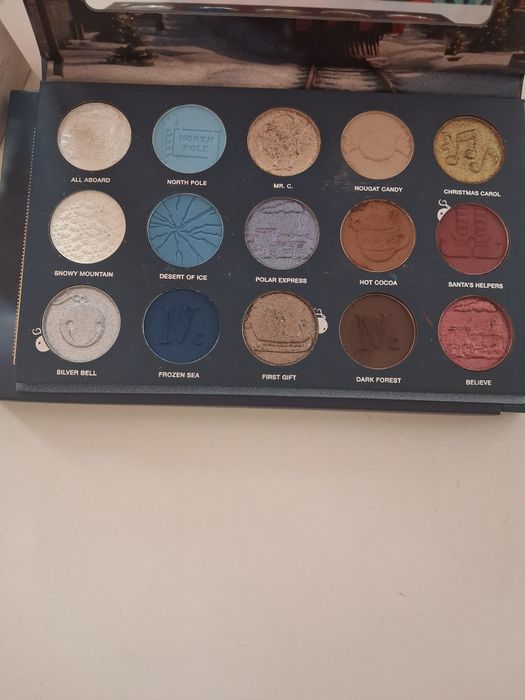 Nomad Cosmetics paleta cieni Polar Express