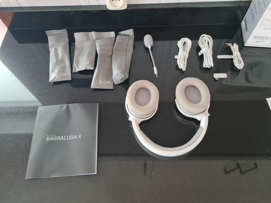 Razer Barracuda X Brancos