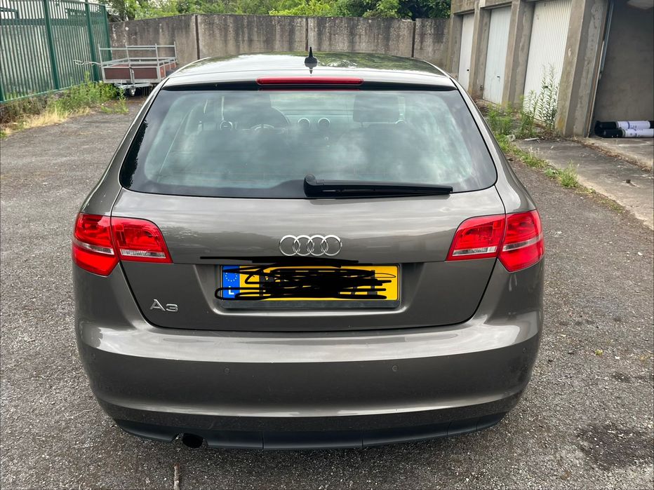 Automóvel Audi A3 sportback 2.0 TDI 140cv