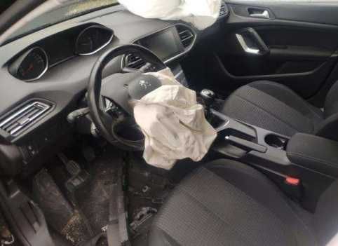 PEUGEOT 308 II 1.5 BlueHDi 130cv