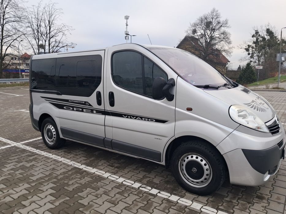 Wynajem busów vanów 9 osobowych