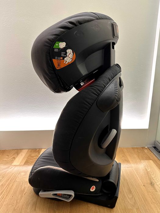 Assento auto BESAFE Izi Up Fix, Grupo II-III, Idades 4-12 anos